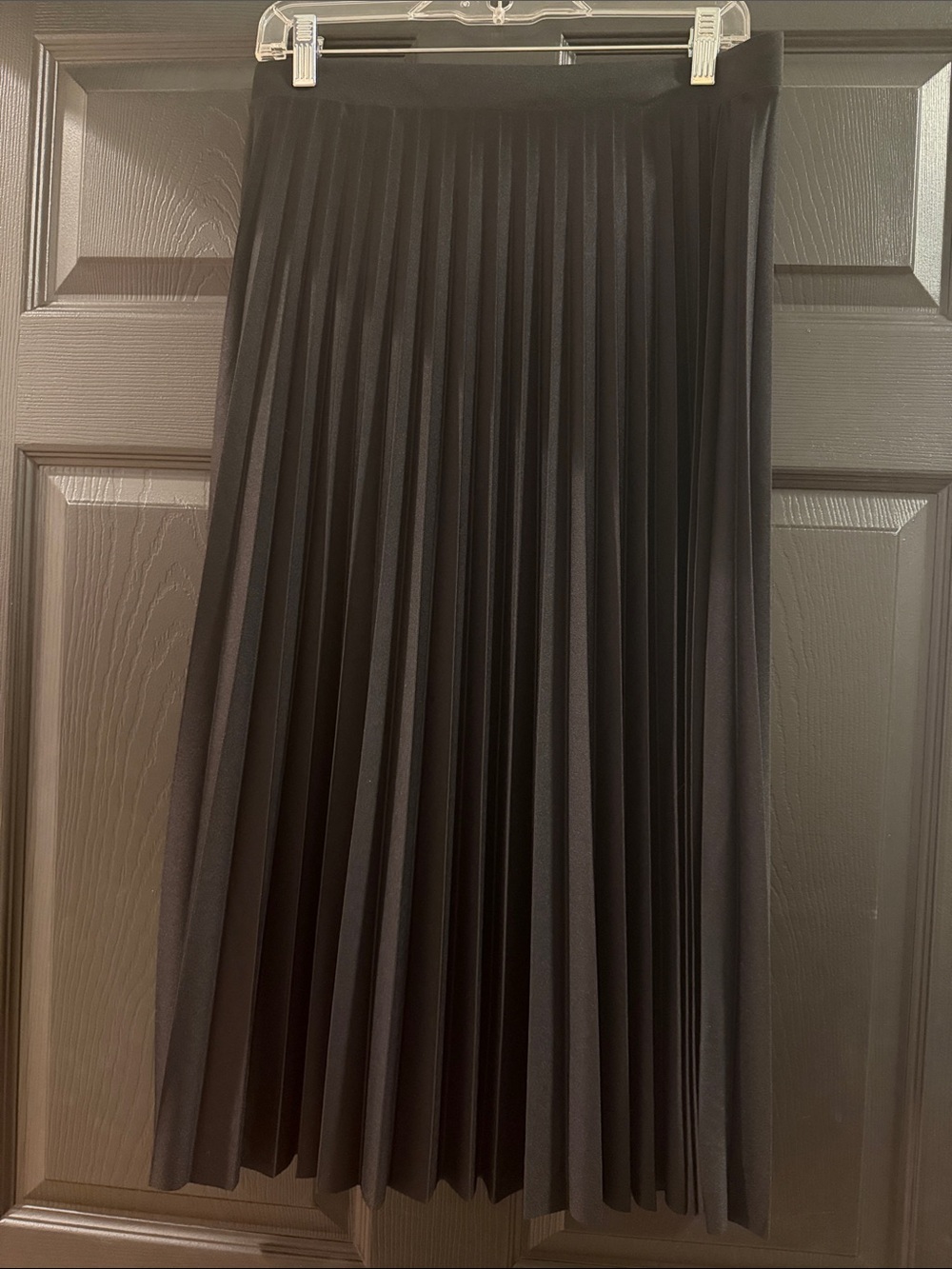 NWT H&M Black Pleated Midi Skirt Size Medium